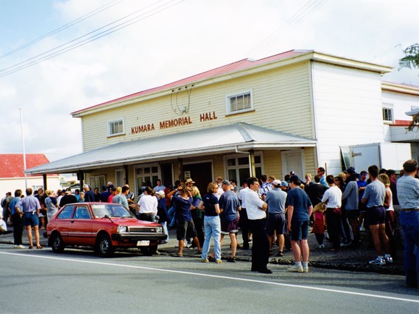 C-to-C-013: Kumara memorial hall.